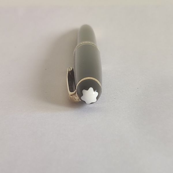 Montblanc Meisterstück Gold-Coated Classique Ballpoint