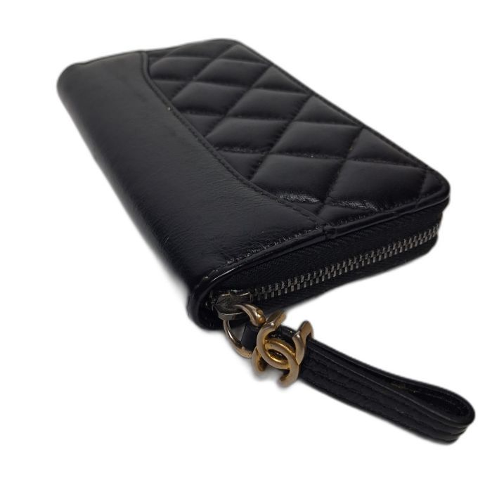 Chanel Black Quilted Zip Wallet