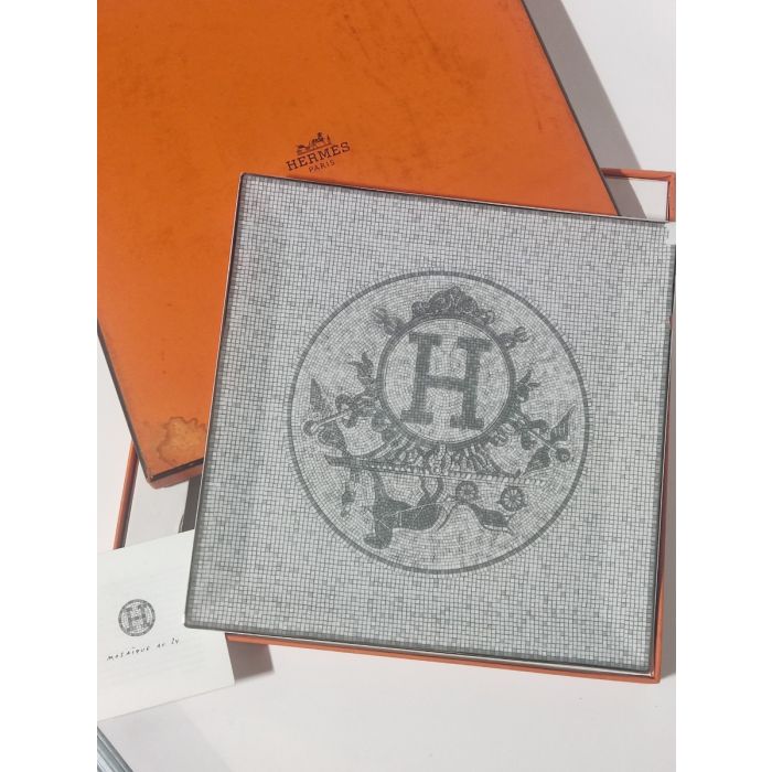 Hermes Mosaique au 24 Square Plate 23 x 23 cm Platinum Silver porcelain 