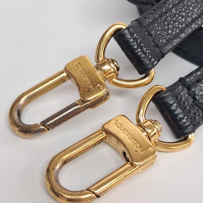Louis Vuitton New Wave Chain Bag