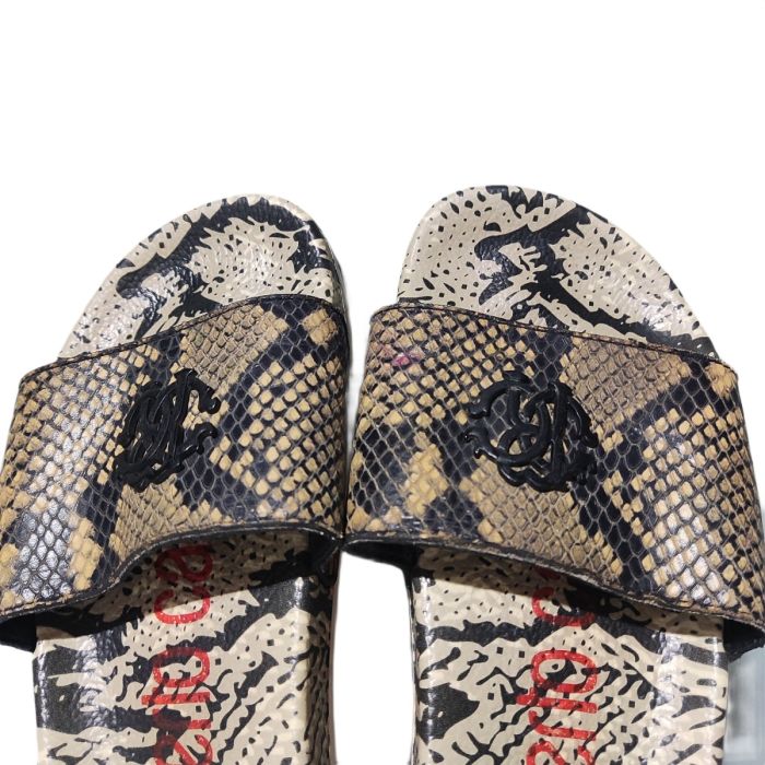 Roberto Cavalli Grey leather slippers
