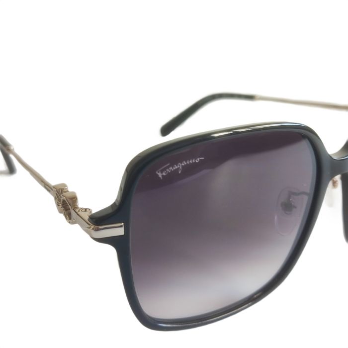 Salvatore Ferragamo SF1075SLB Sunglasses