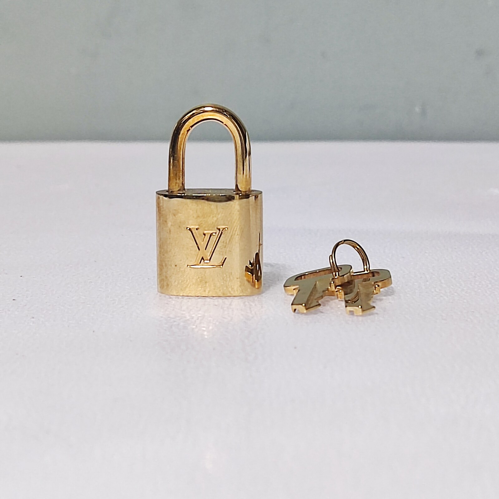 Louis Vuitton Lock and Key Set #662