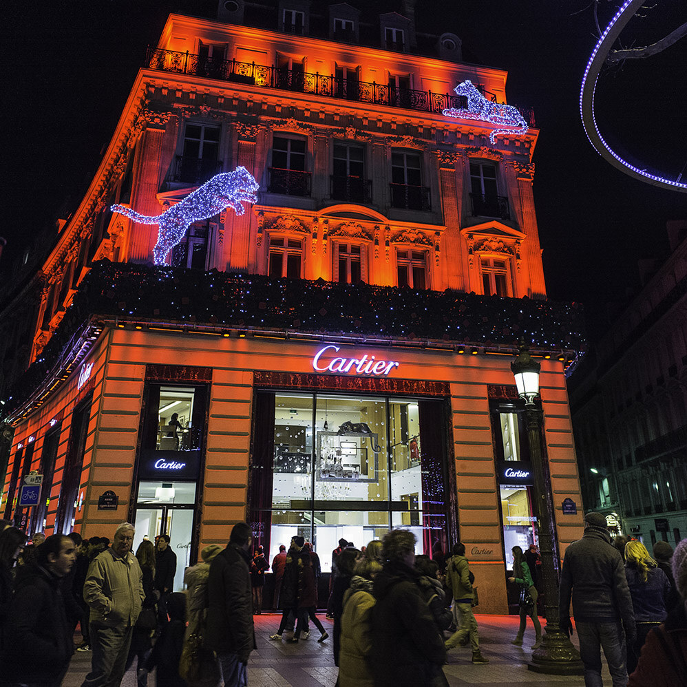 Cartier flagship illuminated with panther light installations